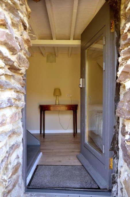 Secluded Cottage Nestled In The Beara Peninsula 킬라니 외부 사진